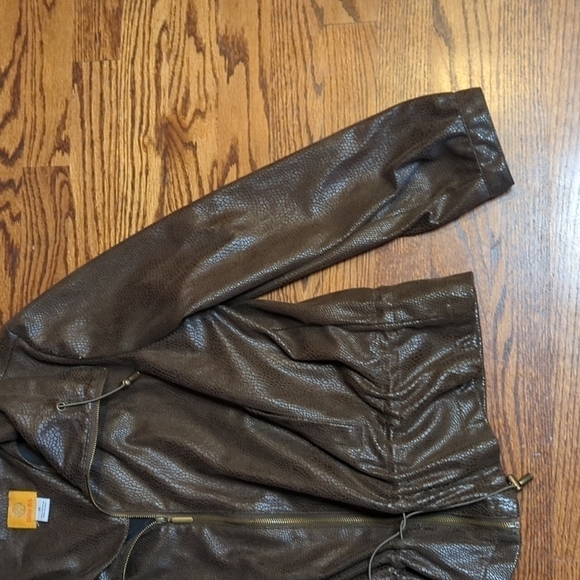 Brown Vegan leather textured cinch waist chic Bomber jacket. Sz 14 - Picture 3 of 8